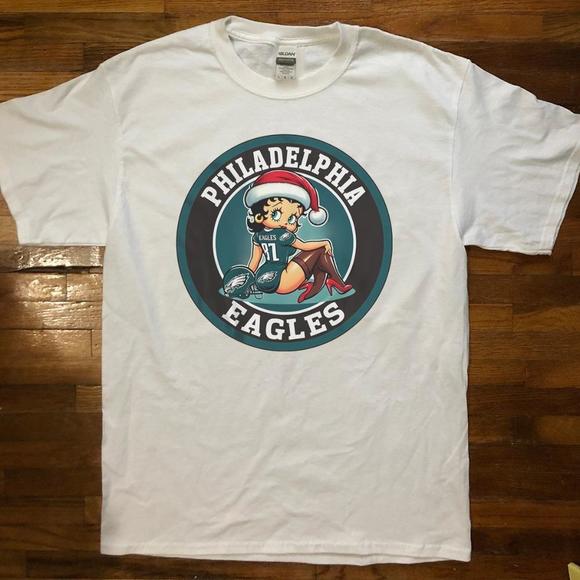 Philadelphia Eagles Betty Boop Christmas T-Shirt - Picture 1 of 4